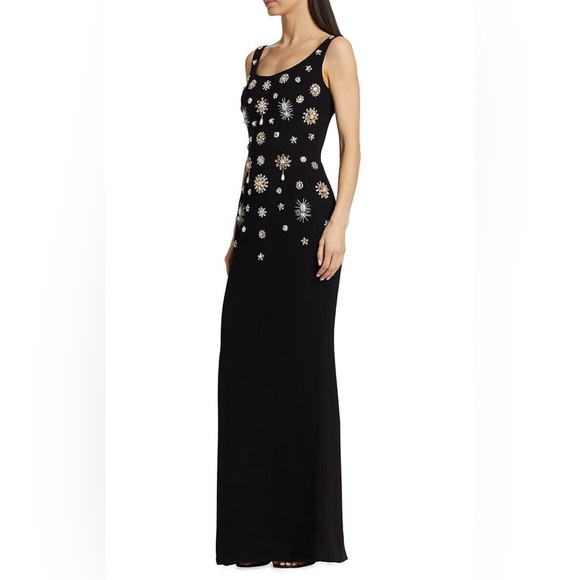 ZUHAIR MURAD: BROOCH EMBELLISHED SCOOP NECK GOWN - Picture 3 of 9